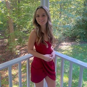 Red Lulu’s homecoming / formal dress